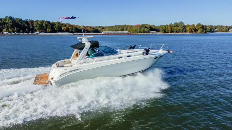 The Image of Sea Ray 2000 - 0