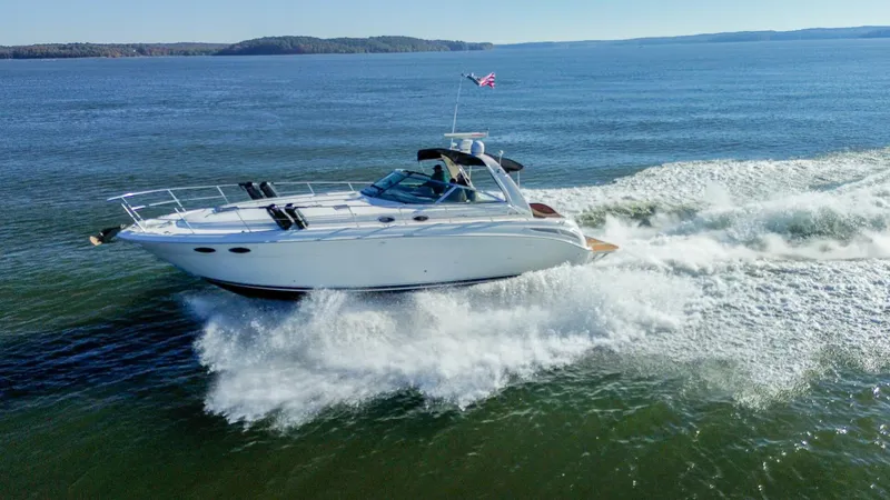 Slide: The Image of Sea Ray 2000 - 11