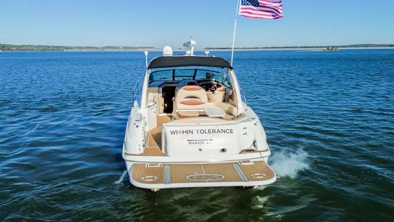 Slide: The Image of Sea Ray 2000 - 16