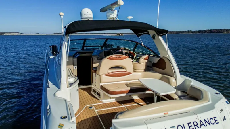 Slide: The Image of Sea Ray 2000 - 29