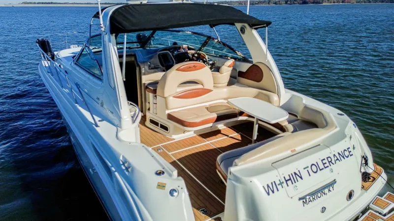 Slide: The Image of Sea Ray 2000 - 30