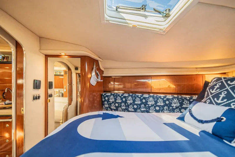 Slide: The Image of Sea Ray 360 Sundancer 2002 - 29