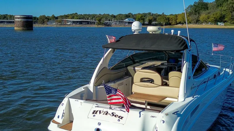 Slide: The Image of Sea Ray 360 Sundancer 2002 - 7