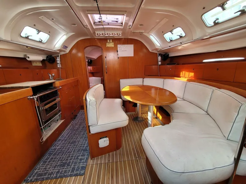 Slide: The Image of Beneteau 42s7 1996 - 31