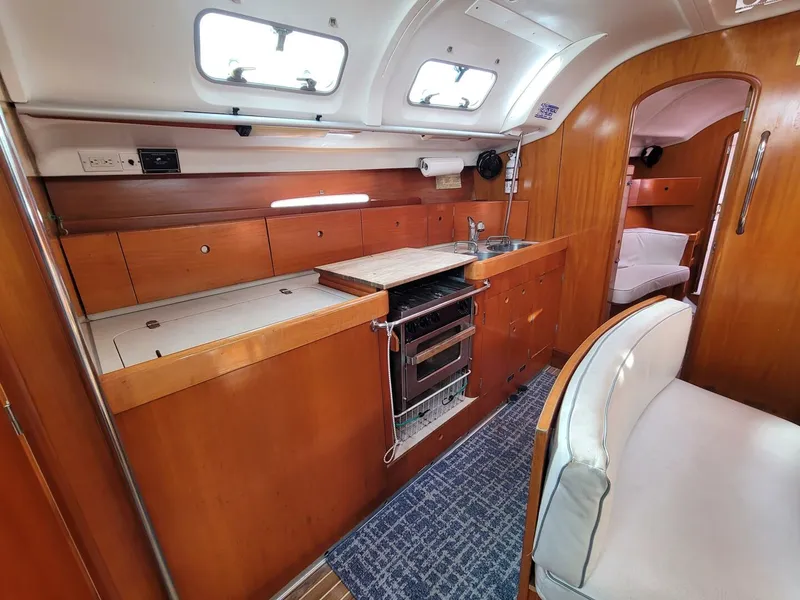 Slide: The Image of Beneteau 42s7 1996 - 32