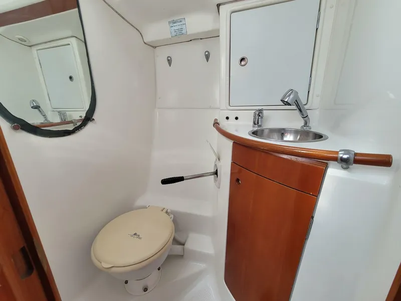 Slide: The Image of Beneteau 42s7 1996 - 34