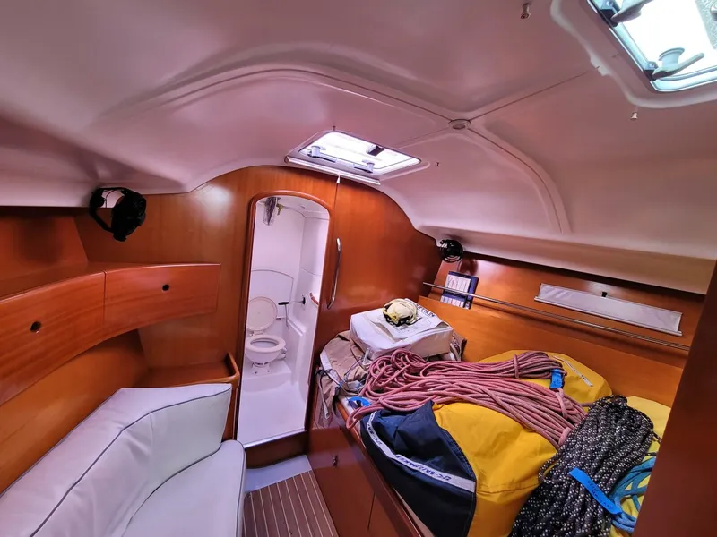 Slide: The Image of Beneteau 42s7 1996 - 38