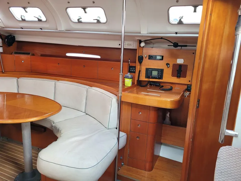 Slide: The Image of Beneteau 42s7 1996 - 43
