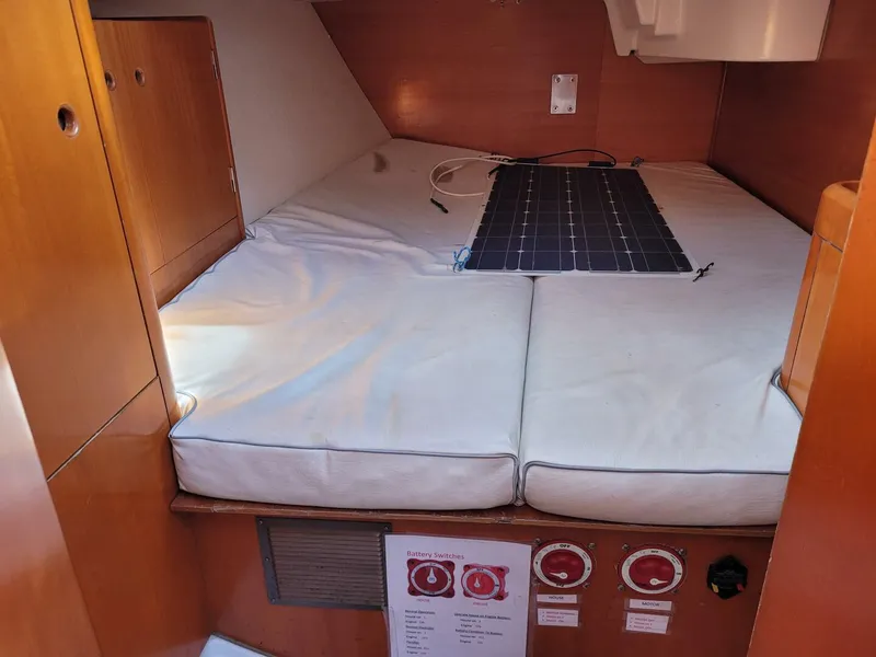 Slide: The Image of Beneteau 42s7 1996 - 52