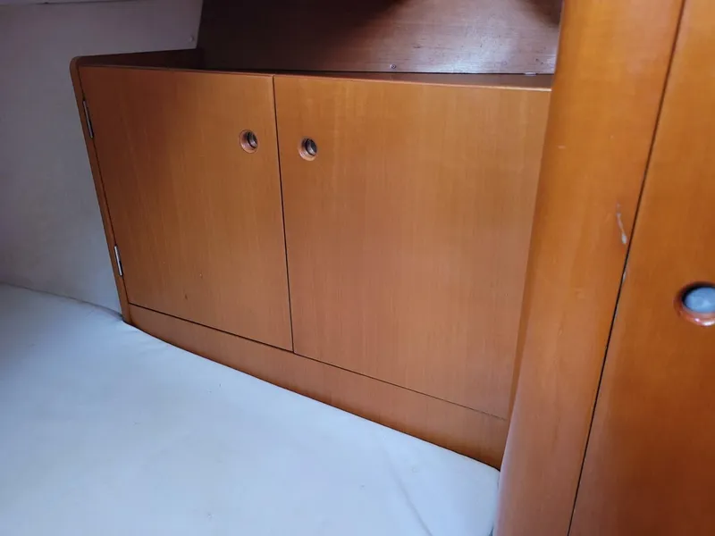 Slide: The Image of Beneteau 42s7 1996 - 55
