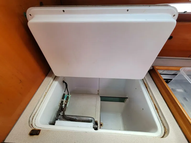 Slide: The Image of Beneteau 42s7 1996 - 70