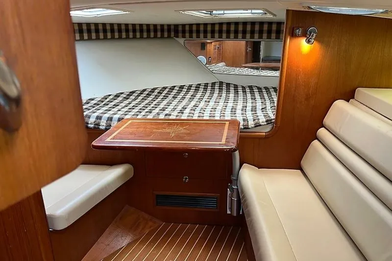 Slide: The Image of Pursuit 3000 Offshore 2001 - 14