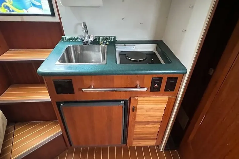 Slide: The Image of Pursuit 3000 Offshore 2001 - 21