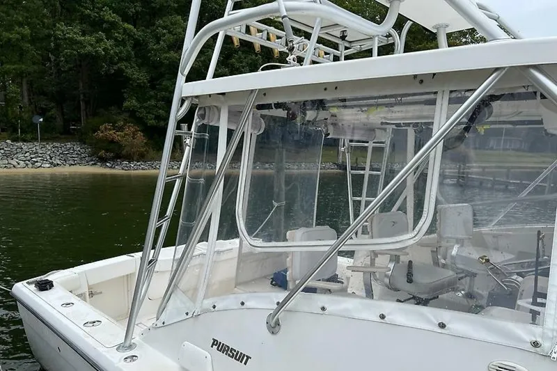 Slide: The Image of Pursuit 3000 Offshore 2001 - 6