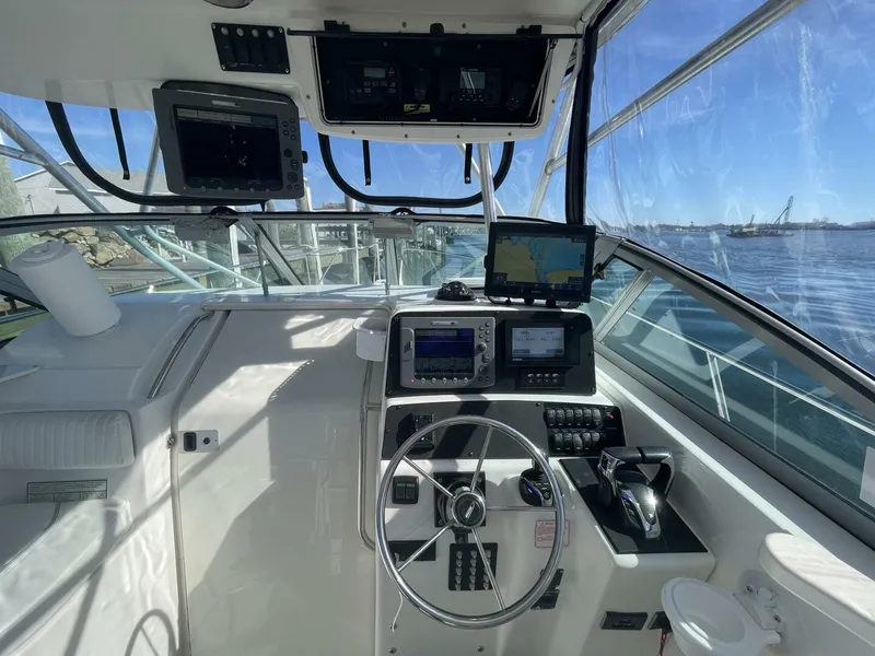 Slide: The Image of Boston Whaler 285 Conquest 2001 - 13