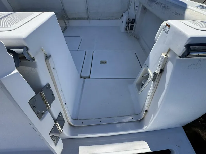 Slide: The Image of Tiara 3200 Open 2005 - 22