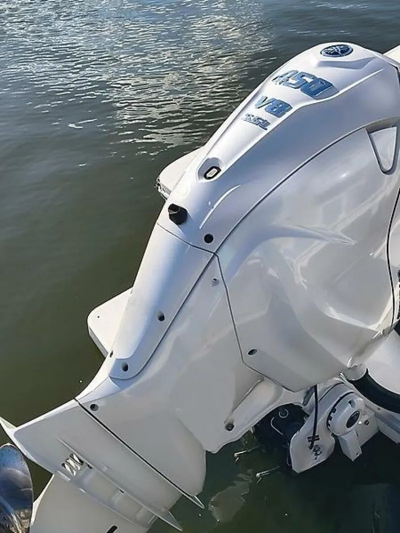 Slide: The Image of Regulator Marine 26 XO 2023 - 14