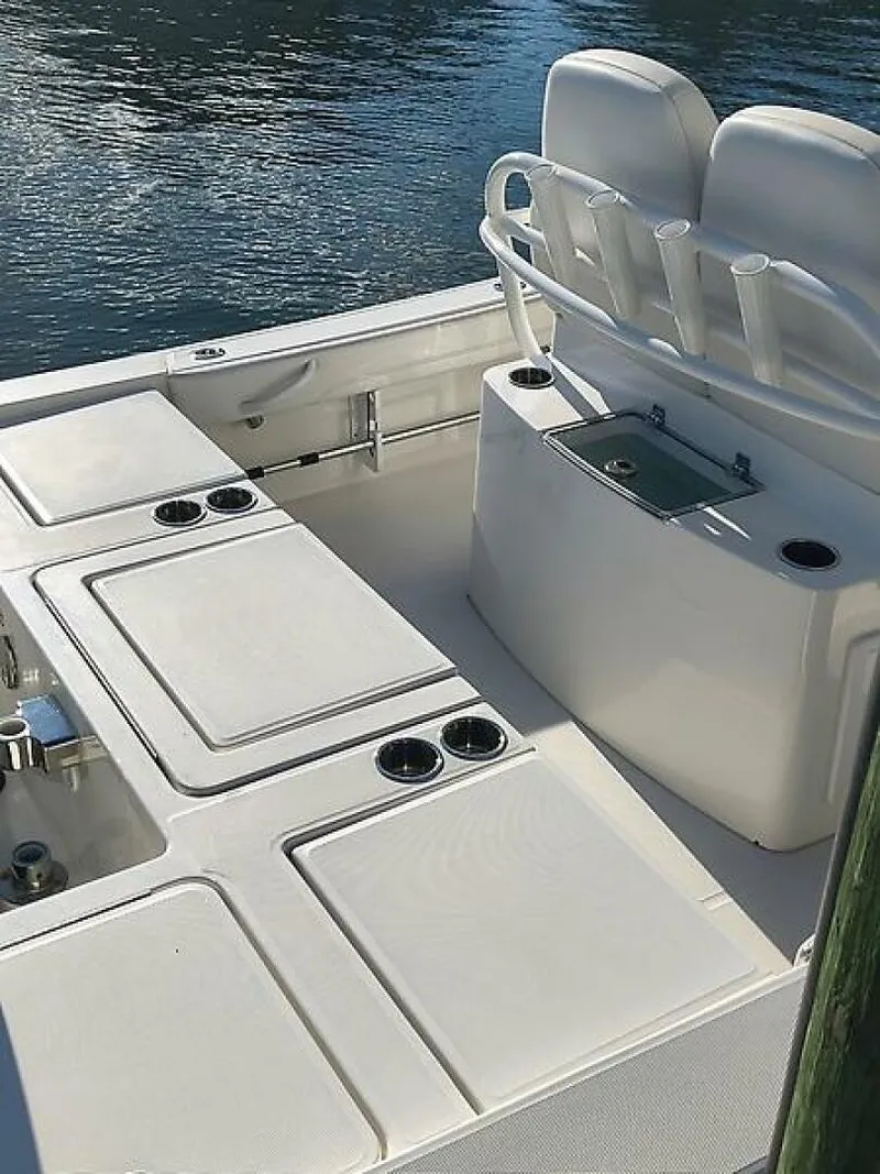 Slide: The Image of Regulator Marine 26 XO 2023 - 16