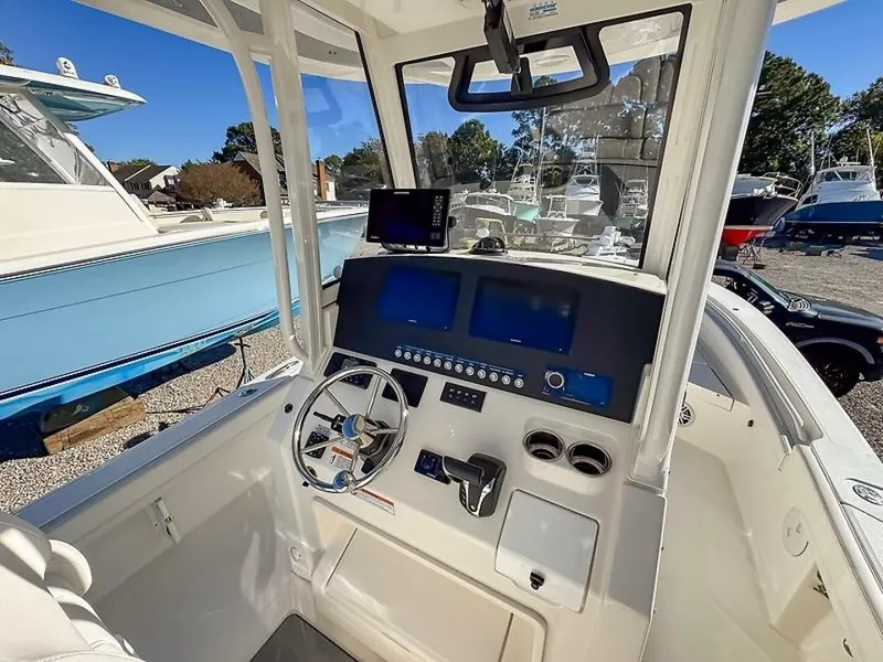Slide: The Image of Regulator Marine 26 XO 2023 - 4