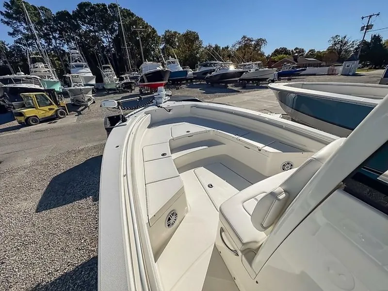Slide: The Image of Regulator Marine 26 XO 2023 - 6