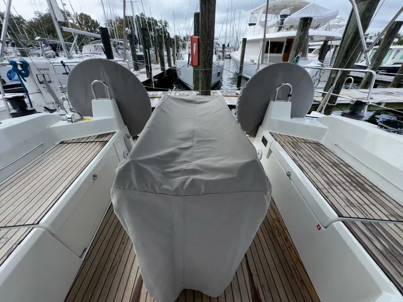 Slide: The Image of Beneteau Oceanis 40.1 2022 - 14