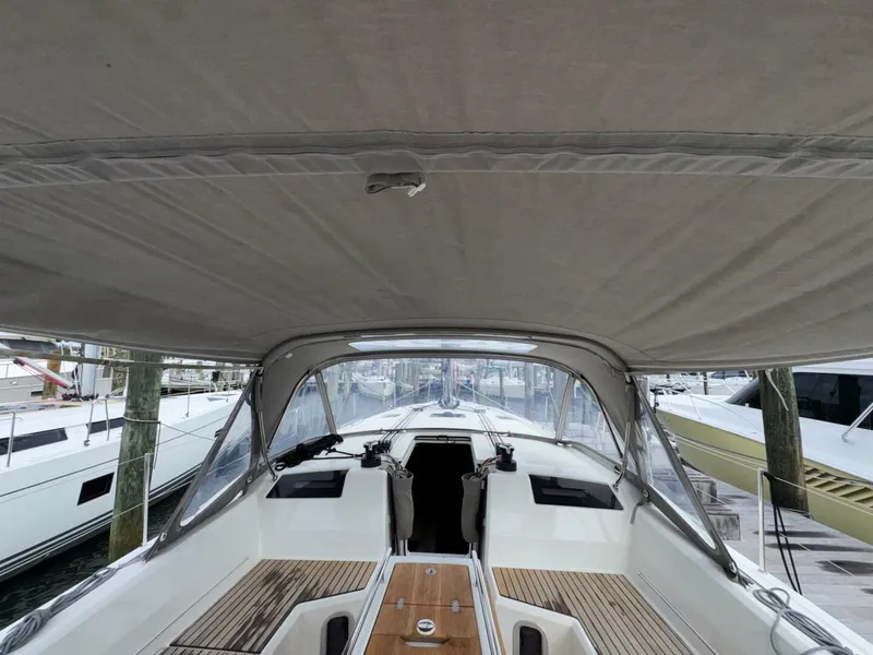 Slide: The Image of Beneteau Oceanis 40.1 2022 - 19