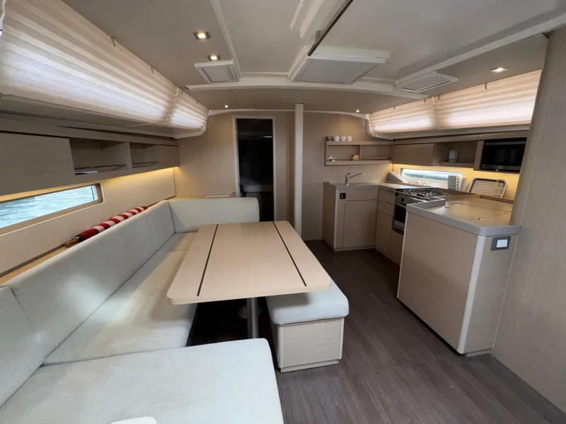 Slide: The Image of Beneteau Oceanis 40.1 2022 - 24