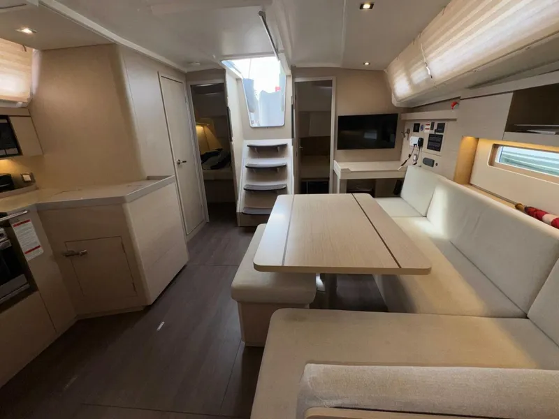 Slide: The Image of Beneteau Oceanis 40.1 2022 - 25