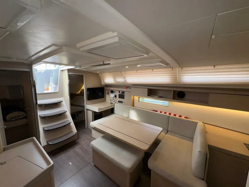 Slide: The Image of Beneteau Oceanis 40.1 2022 - 26