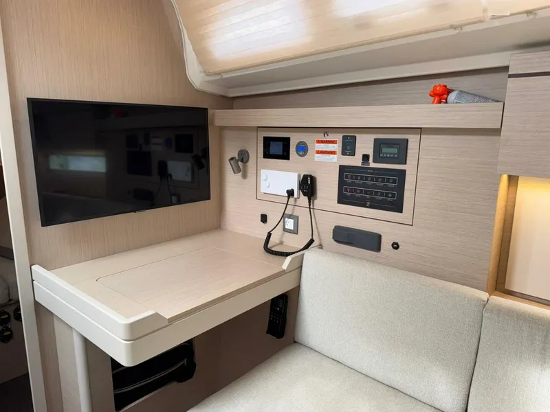 Slide: The Image of Beneteau Oceanis 40.1 2022 - 30