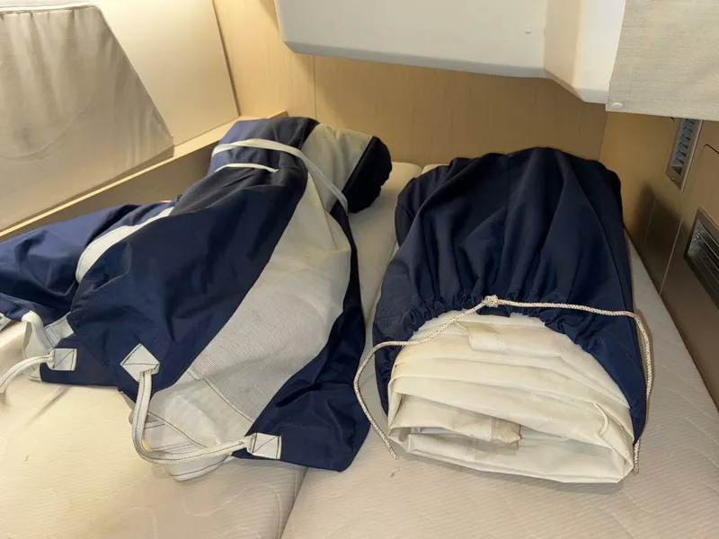 Slide: The Image of Beneteau Oceanis 40.1 2022 - 35