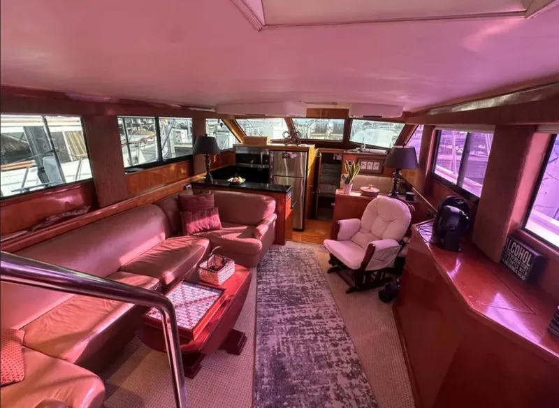 Slide: The Image of Hatteras 48 Cockpit Motor Yacht 1994 - 13