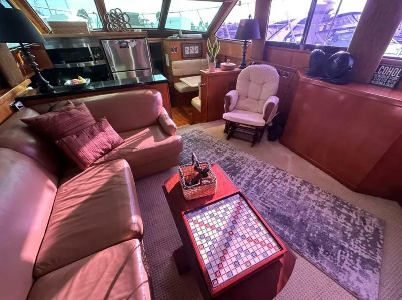Slide: The Image of Hatteras 48 Cockpit Motor Yacht 1994 - 19