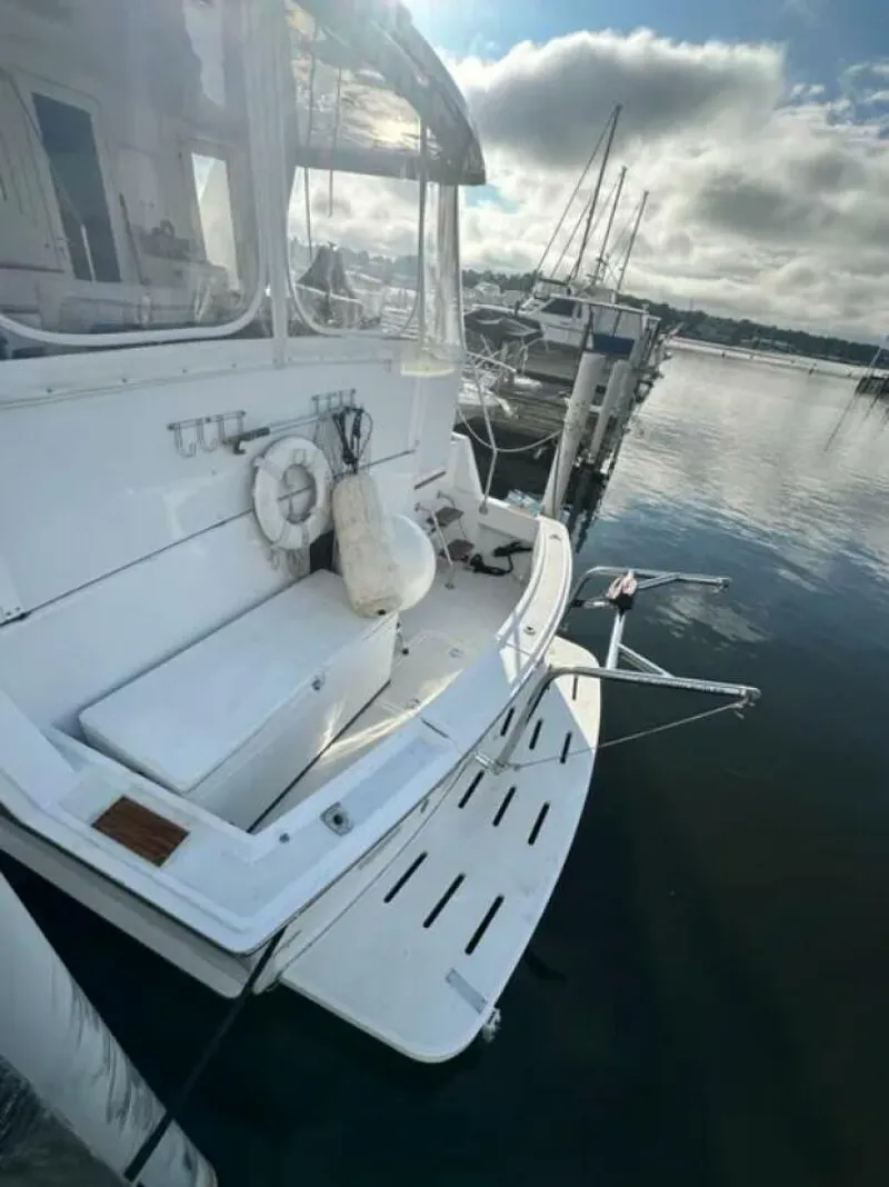 Slide: The Image of Hatteras 48 Cockpit Motor Yacht 1994 - 25