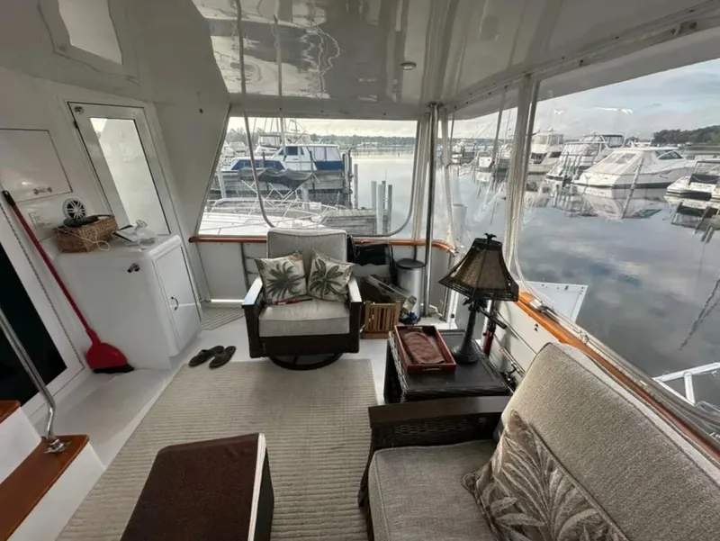 Slide: The Image of Hatteras 48 Cockpit Motor Yacht 1994 - 3