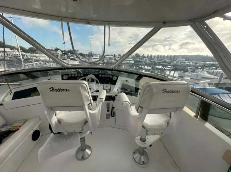 Slide: The Image of Hatteras 48 Cockpit Motor Yacht 1994 - 4