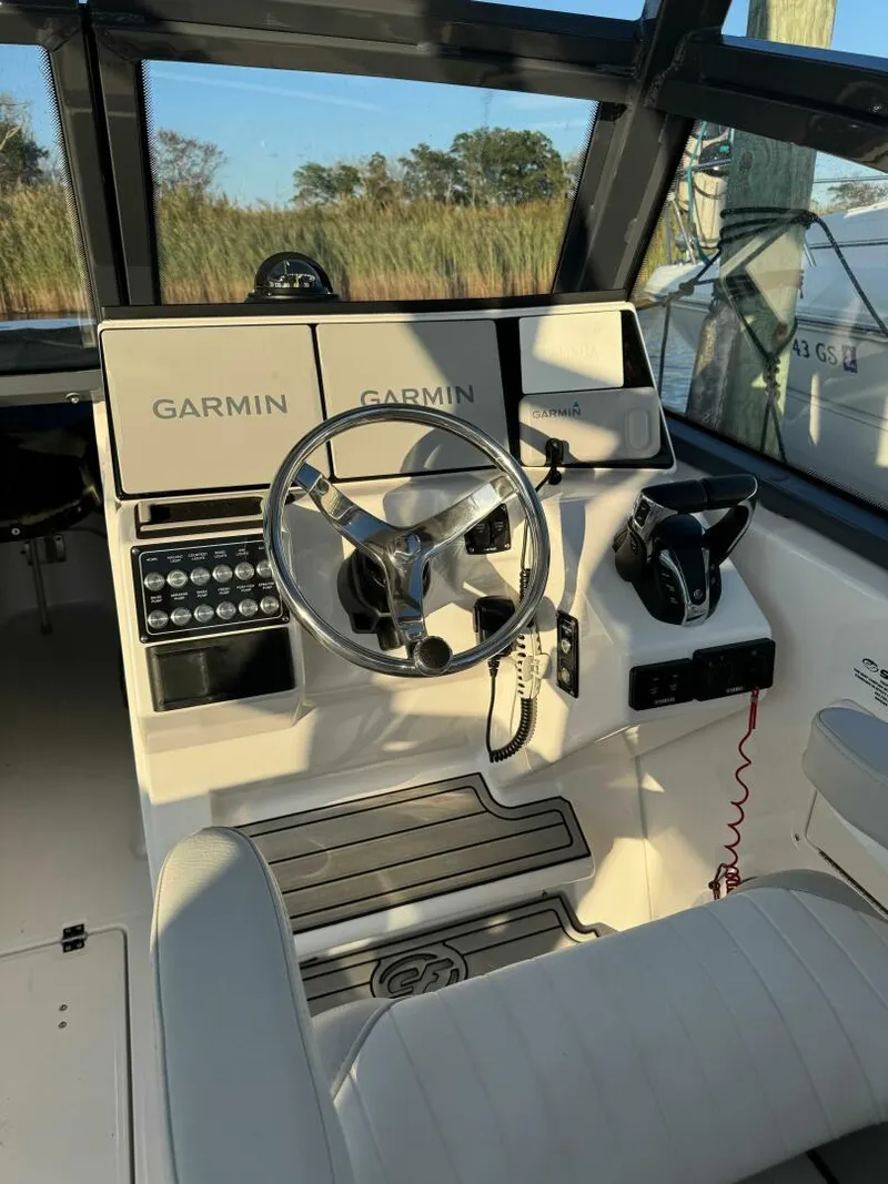 Slide: The Image of Sea Fox 268 Traveler 2023 - 12