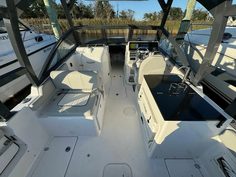 Slide: The Image of Sea Fox 268 Traveler 2023 - 6