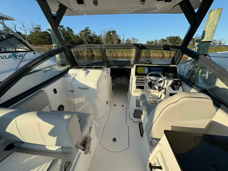 Slide: The Image of Sea Fox 268 Traveler 2023 - 7