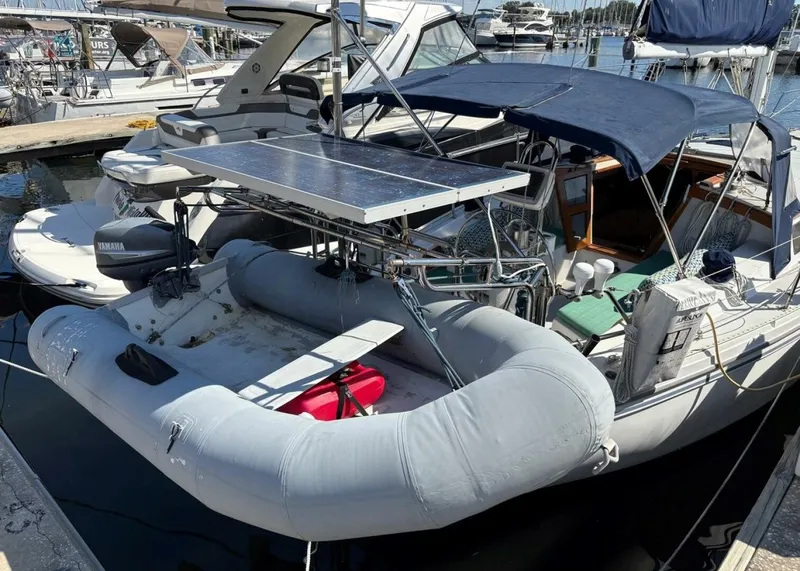 Slide: The Image of Catalina Sloop 1992 - 4