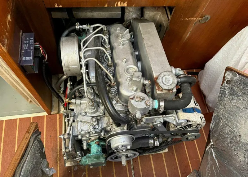 Slide: The Image of Catalina Sloop 1992 - 5