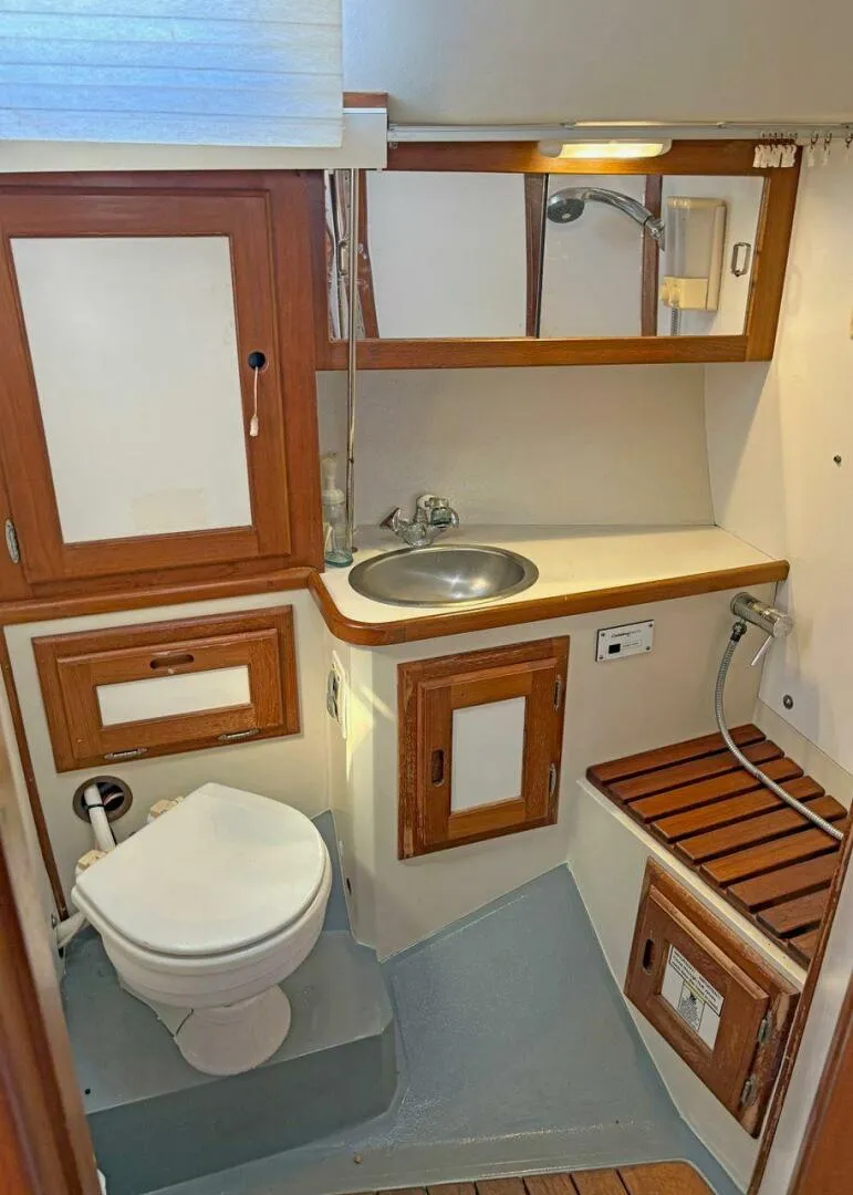 Slide: The Image of Catalina Sloop 1992 - 8
