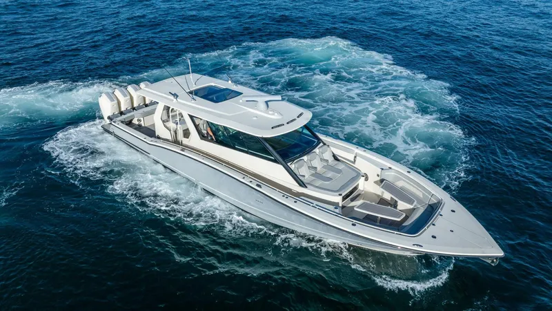 Slide: The Image of Scout 530 LXF 2023 - 3