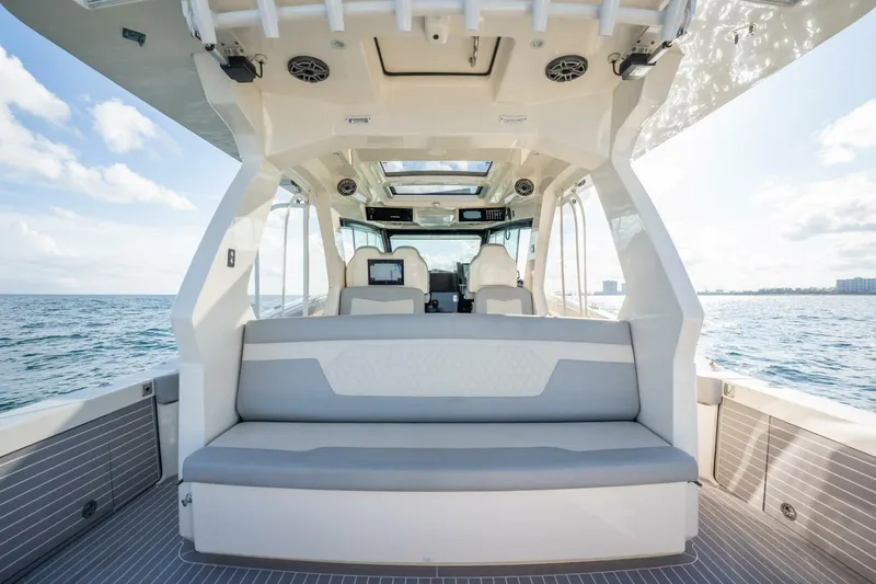 Slide: The Image of Scout 530 LXF 2023 - 39