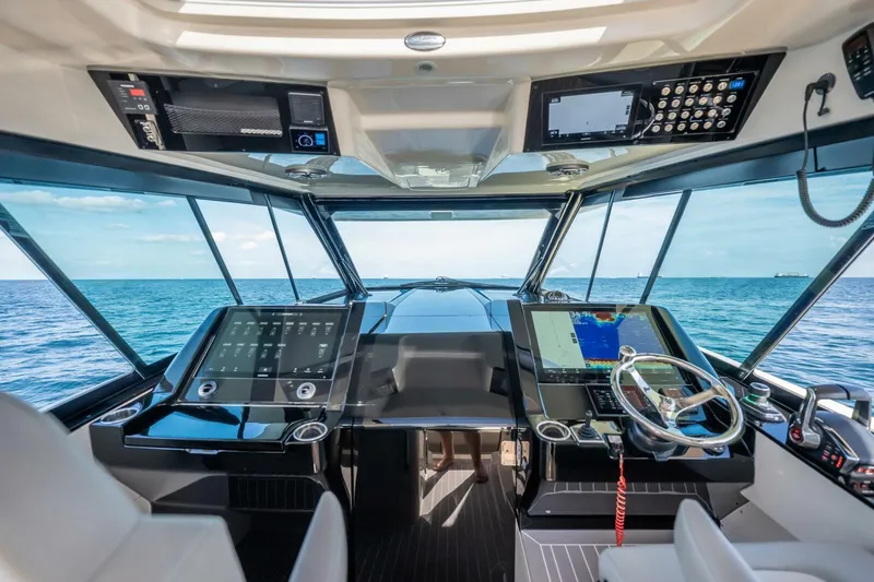 Slide: The Image of Scout 530 LXF 2023 - 45