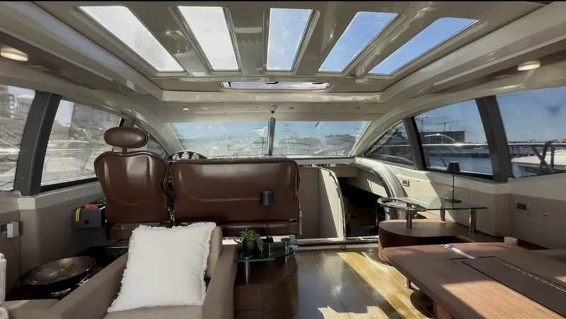 Slide: The Image of Azimut 68S 2011 - 12