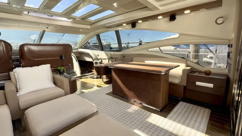 Slide: The Image of Azimut 68S 2011 - 16