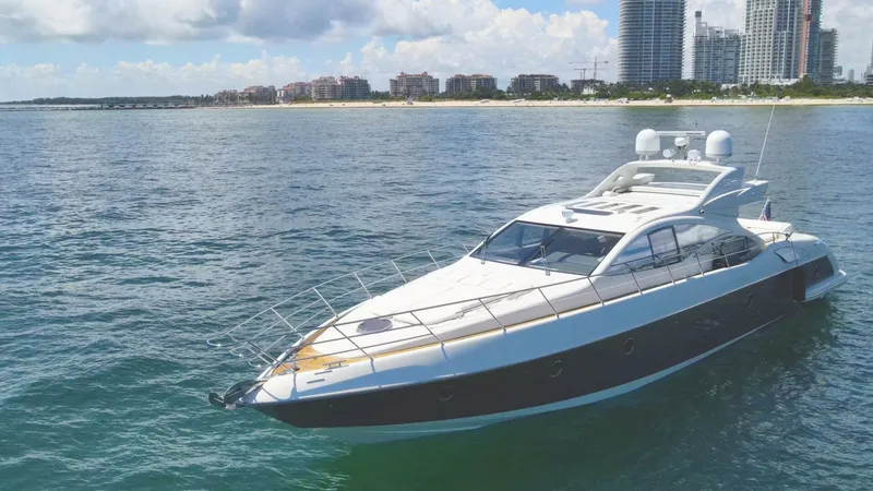 Slide: The Image of Azimut 68S 2011 - 2