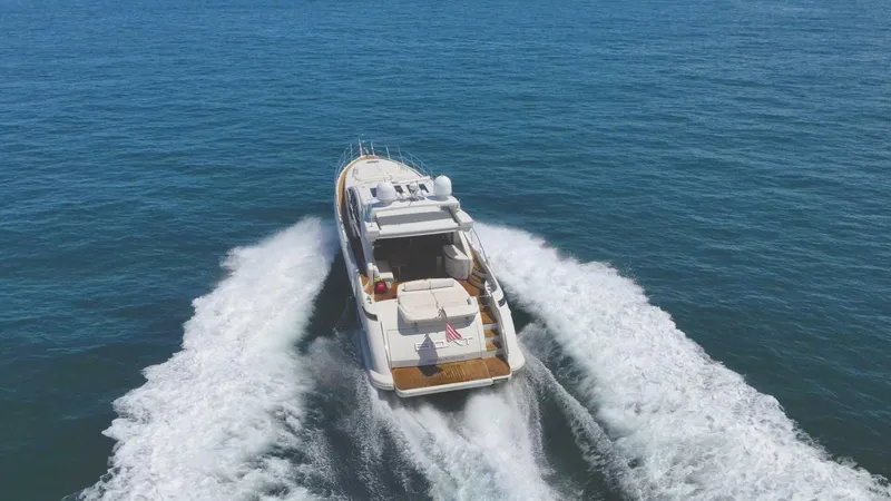 Slide: The Image of Azimut 68S 2011 - 5