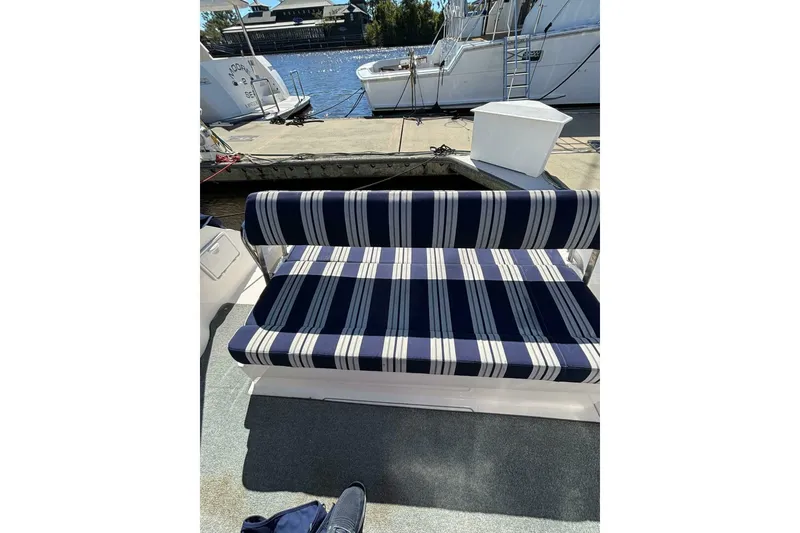 Slide: The Image of Regal 3760 Sportyacht 2007 - 11